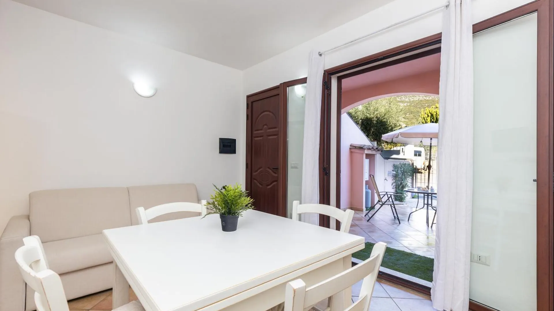 Bynos For Two Apartment Santa Maria Navarrese 0*,